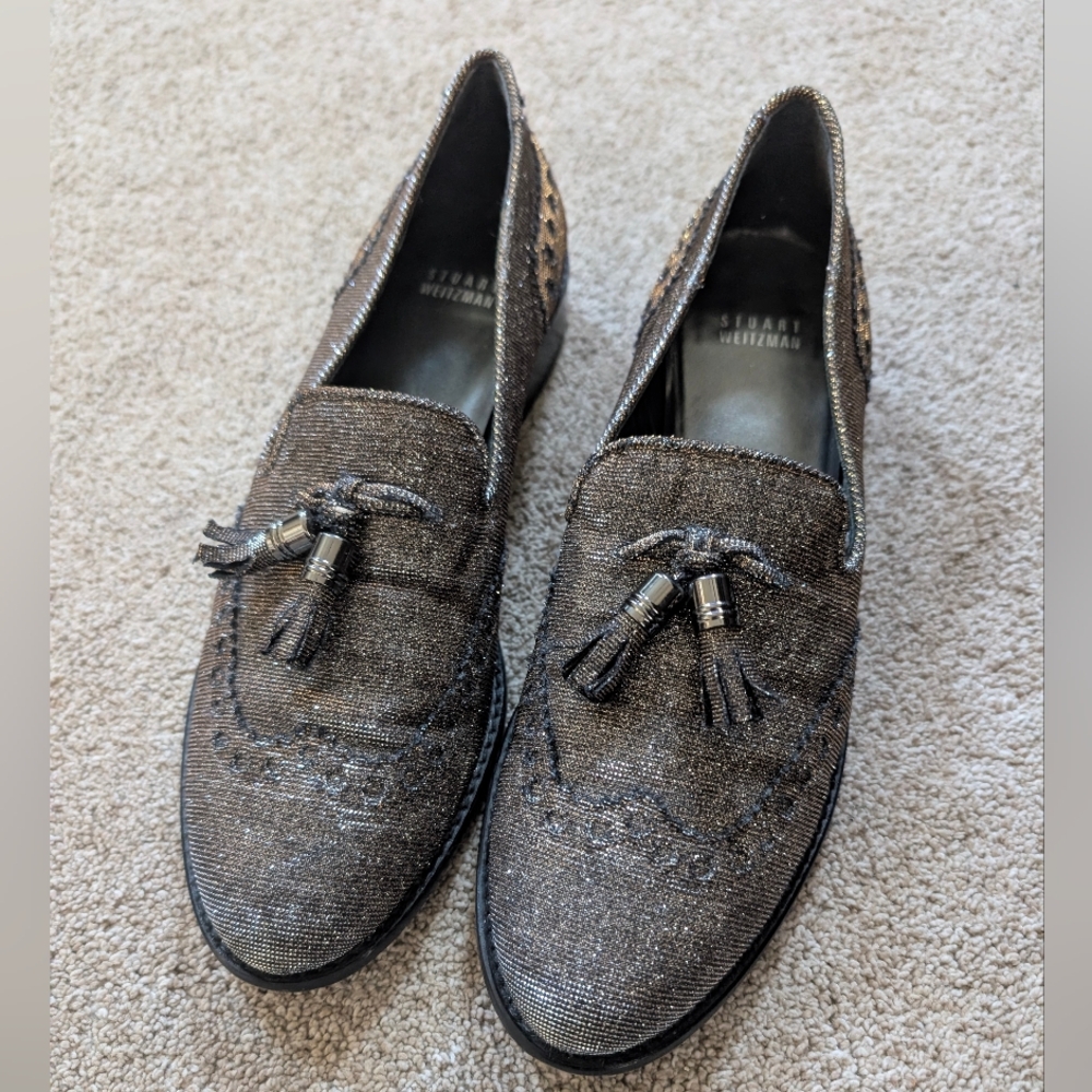 Stuart Weitzman Silver Looking Or Black/Gold Lamé Fabric Tassel Detail Loafer